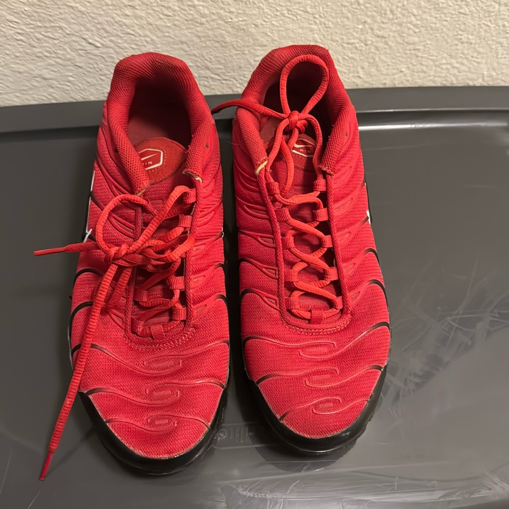 Women’s size 10 red Nike sneaker